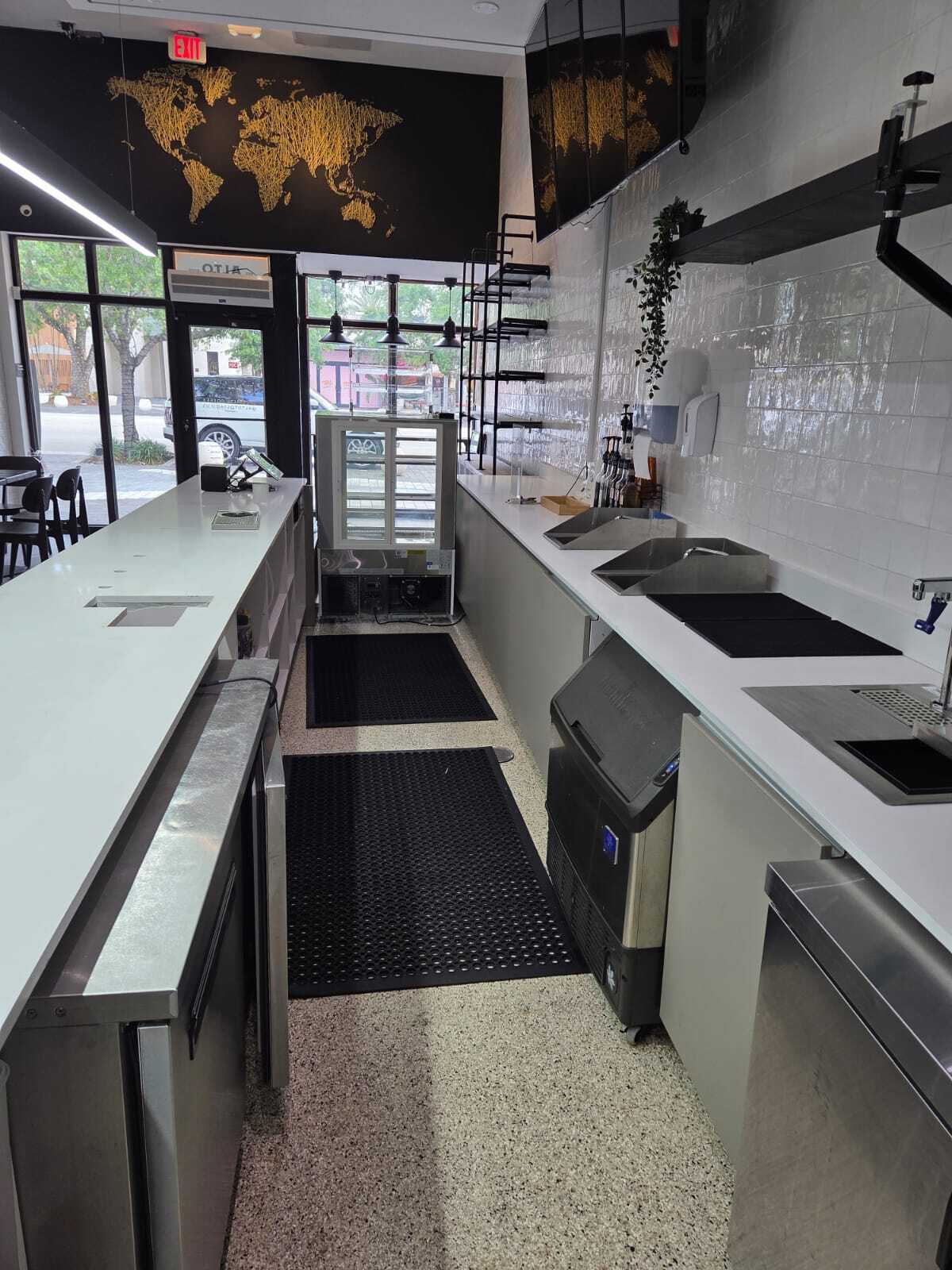 374-384 Miracle Mile, Coral Gables, FL for lease Interior Photo- Image 1 of 14