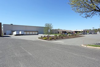 Plus de détails pour 11 Perina Blvd, Cherry Hill, NJ - Industriel à louer