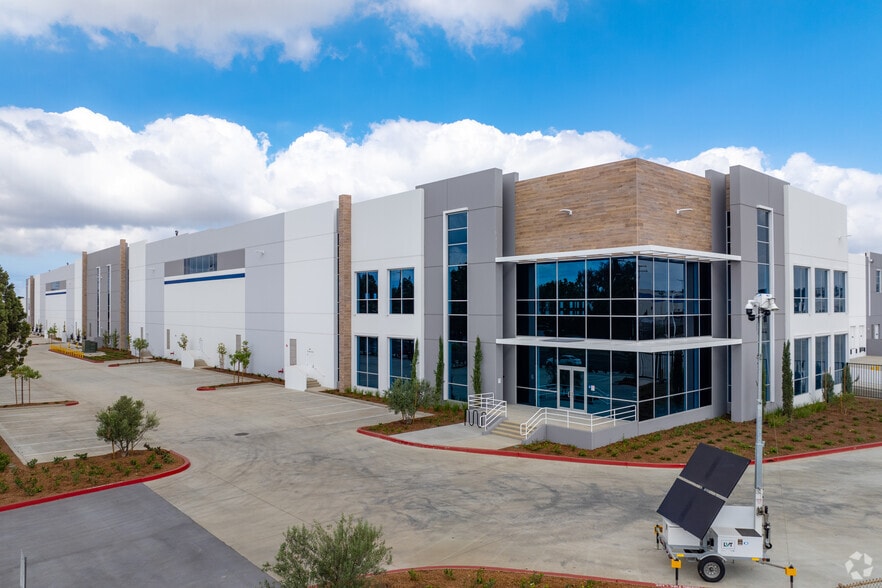 2001 E Dominguez St, Carson, CA for lease - Building Photo - Image 2 of 6