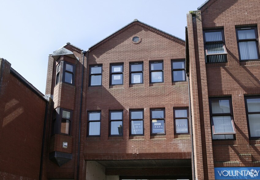 68 Kyle St, Ayr à louer - Photo du bâtiment - Image 3 de 4