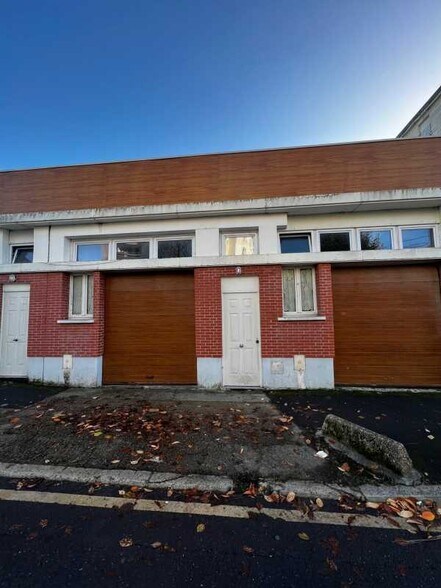 Local d'activités dans Meaux à vendre - Photo du bâtiment - Image 1 de 12