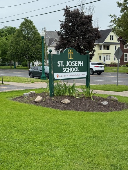 89 E Genesee St, Auburn, NY à vendre - Photo du bâtiment - Image 2 de 53