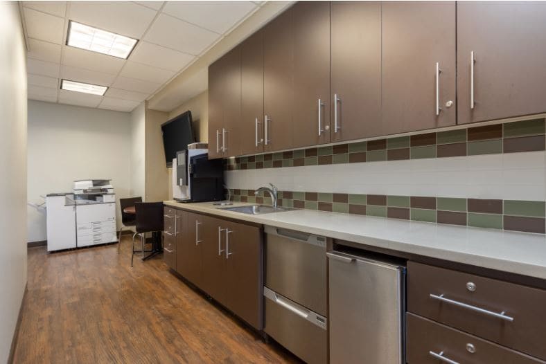 6000 Poplar Ave, Memphis, TN for lease - Interior Photo - Image 2 of 8