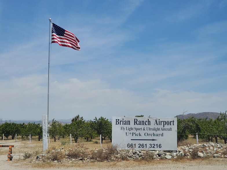 34810 largo vista rd, Llano, CA for sale - Primary Photo - Image 1 of 1