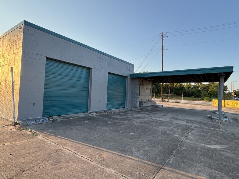 10039 Homestead Rd, Houston, TX à louer - Photo du bâtiment - Image 3 de 7