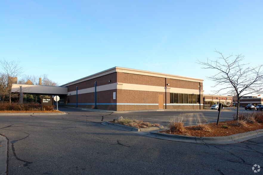 1010-1030 W Broadway Ave, Minneapolis, MN à vendre - Photo du bâtiment - Image 2 de 4