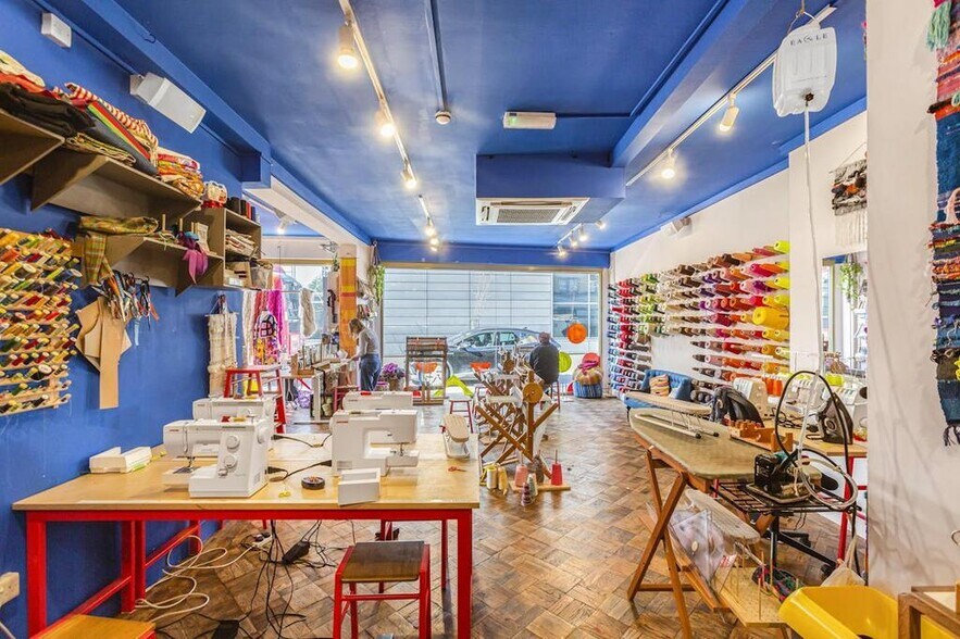 94 Morning Ln, Londres à louer - Photo du bâtiment - Image 2 de 55