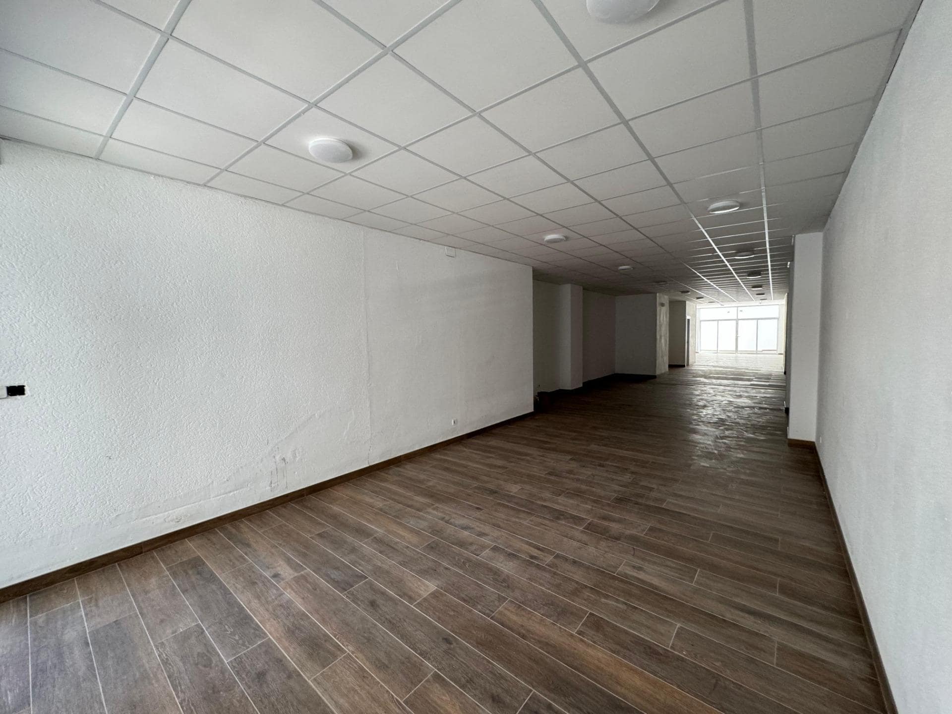 Retail in Calella, Barcelona for lease Interior Photo- Image 1 of 8