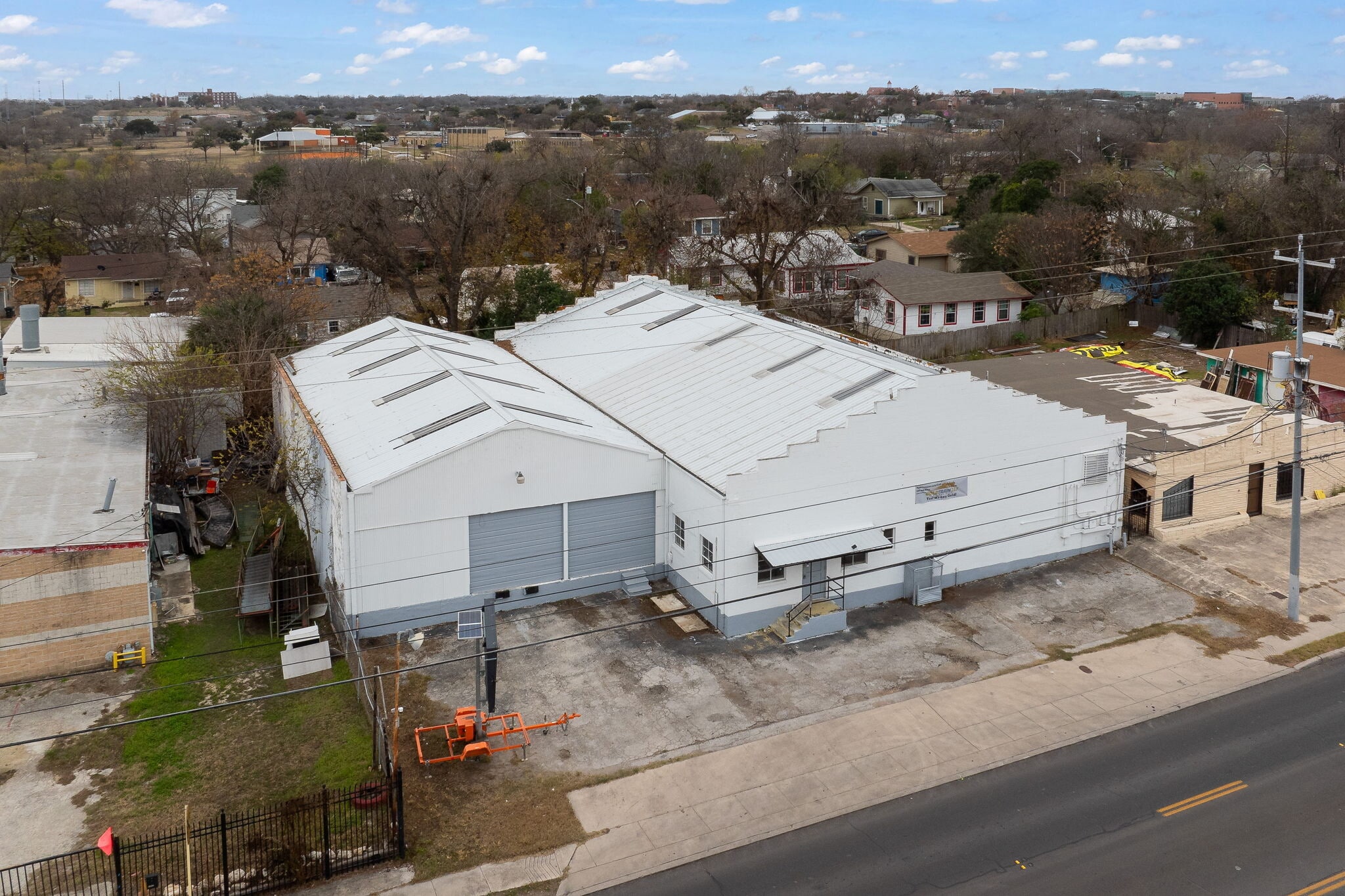 2930 E Houston St, San Antonio, TX à vendre Photo du bâtiment- Image 1 de 33