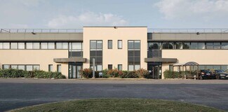 Plus de détails pour 11 Rue De La Grande Borne, Le Mesnil-Amelot - Local d'activités à louer