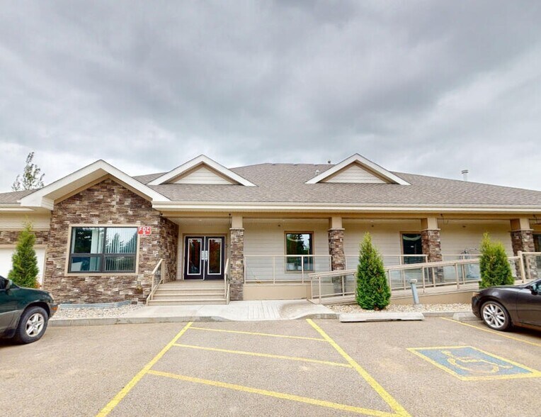 Former Castlewood Care Home Site portfolio of 2 properties for sale on LoopNet.ca - Building Photo - Image 2 of 2