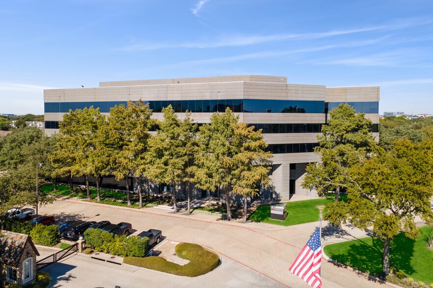 18383 Preston Rd, Dallas, TX à louer - Photo principale - Image 1 de 25