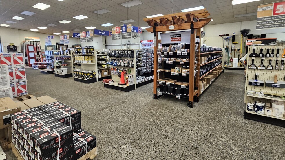 642 Commerce Ave, Longview, WA à louer - Photo du bâtiment - Image 2 de 18