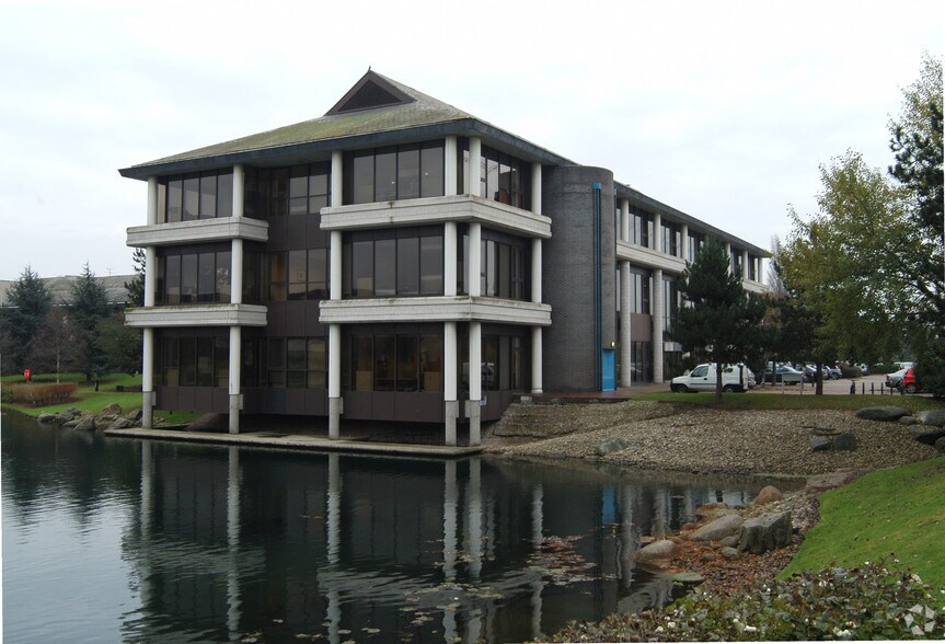 Arlington Park, Reading à louer - Photo du bâtiment - Image 1 de 1