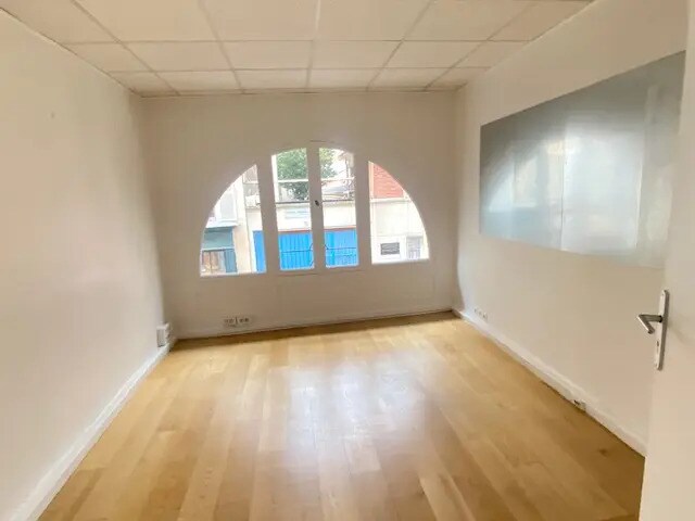 Bureau/Commerce de détail dans Paris à louer - Photo intérieure - Image 3 de 3