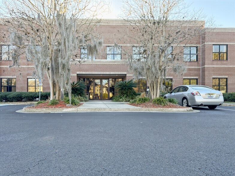 4720 Salisbury Rd, Jacksonville, FL à louer - Photo du bâtiment - Image 2 de 13