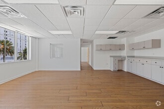 235 Lincoln Rd, Miami Beach, FL à louer Photo intérieure- Image 2 de 4