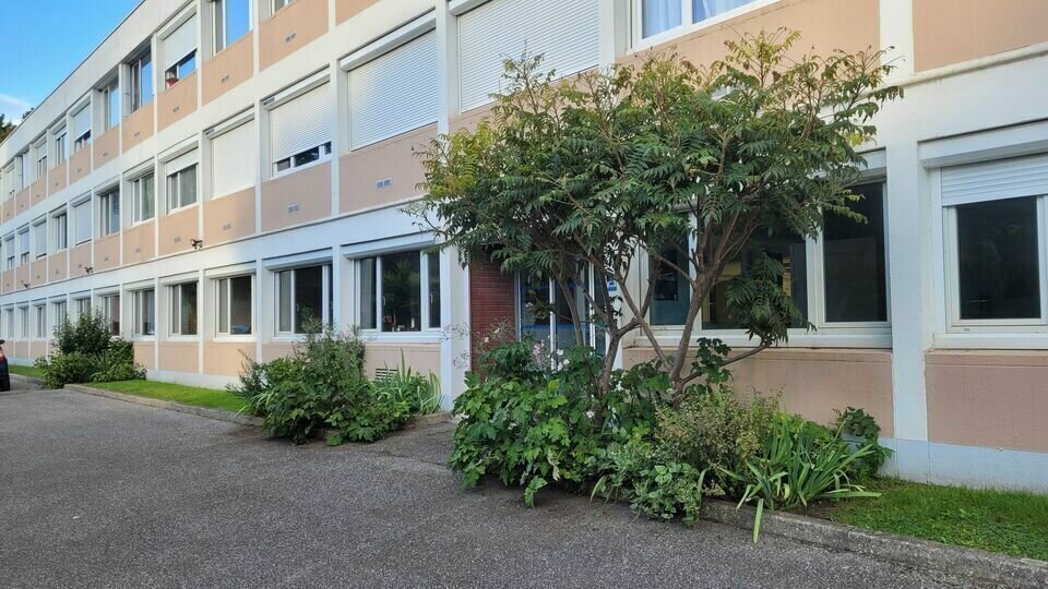 Office in Rouen for lease Building Photo- Image 1 of 11