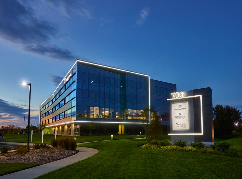 700 N Hurstbourne Pky, Louisville, KY for lease - Building Photo - Image 3 of 9