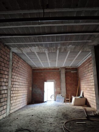 Plus de détails pour Commerce de détail à vendre