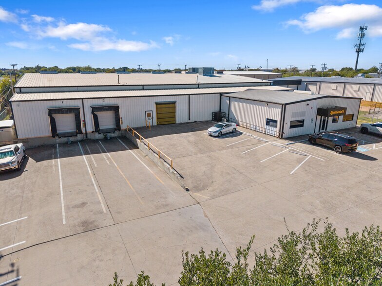1120 Commercial Blvd N, Arlington, TX à vendre - Photo du bâtiment - Image 1 de 20
