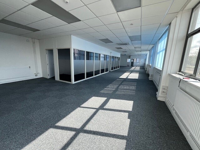 Jubilee Rd, Letchworth Garden City for lease - Building Photo - Image 3 of 6