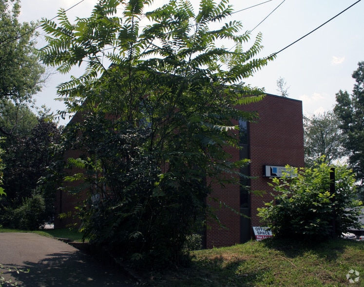 321 Main St, Woodbridge, NJ for lease - Building Photo - Image 2 of 6