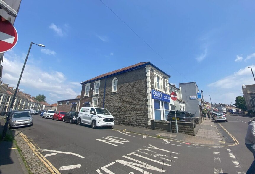 279 Two Mile Hill Rd, Bristol à vendre - Photo du bâtiment - Image 2 de 8