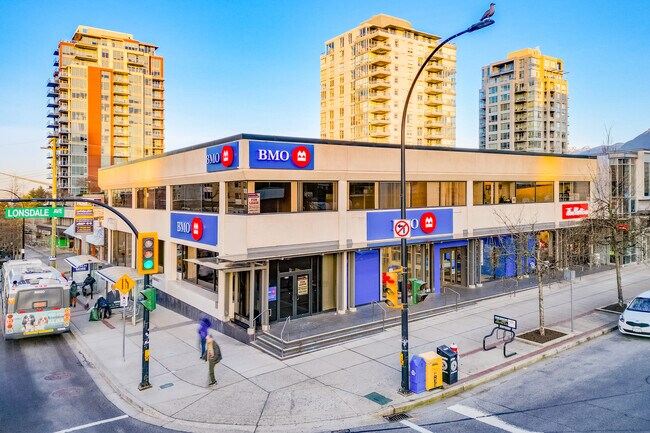 Plus de détails pour 1501-1529 Lonsdale Ave, North Vancouver, BC - Bureau à louer