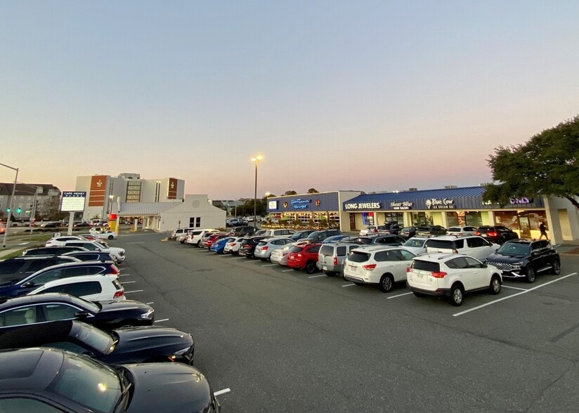 2817 Shore Dr, Virginia Beach, VA for lease - Building Photo - Image 2 of 9