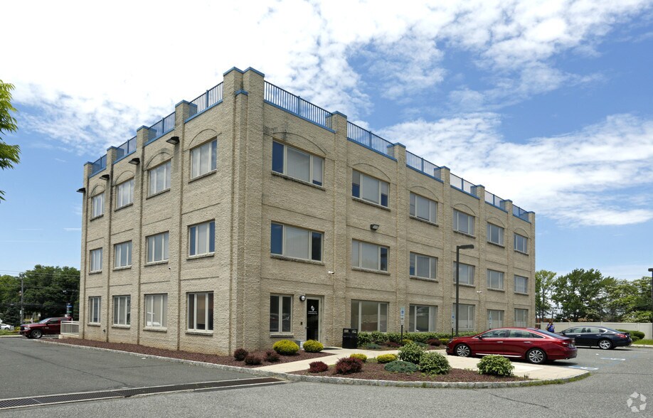 176 US Highway 9, Englishtown, NJ à louer - Photo du bâtiment - Image 3 de 31