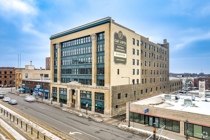 2410 University Ave W, Saint Paul, MN for lease - Building Photo - Image 1 of 72