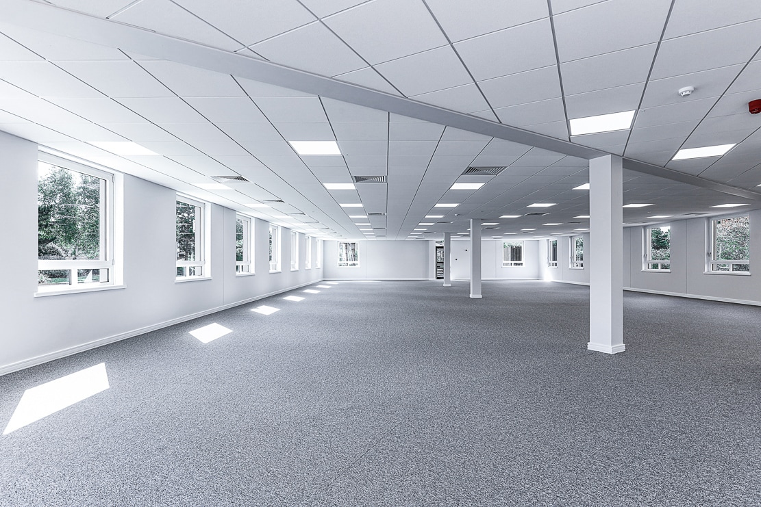 2620 Kings Court, Birmingham for lease Primary Photo- Image 1 of 19