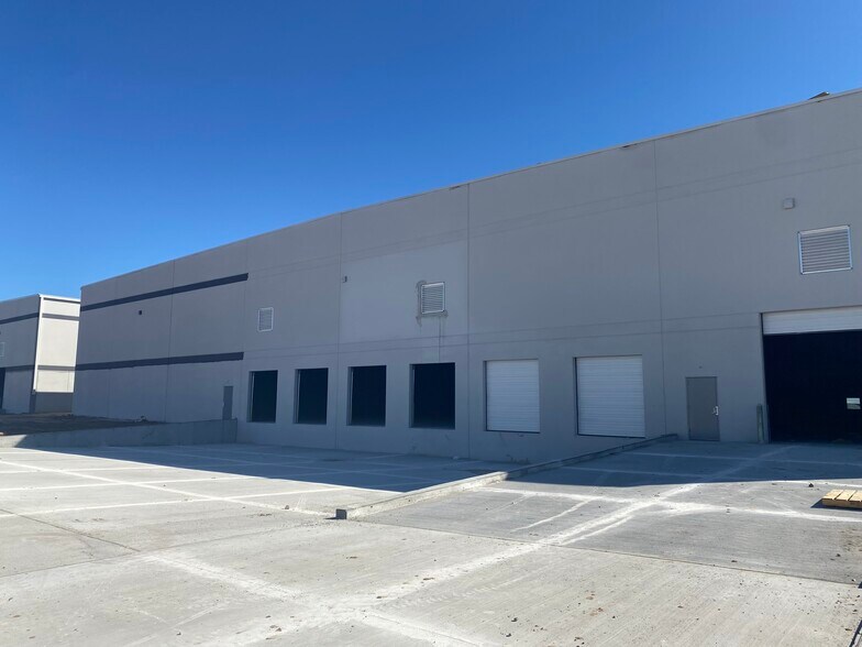 2574 Discovery Hills Pky, Brookshire, TX à vendre - Photo du bâtiment - Image 2 de 3