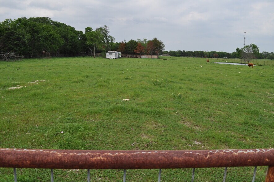 620 S Kaufman Rd, Seagoville, TX à vendre - Photo du bâtiment - Image 2 de 5