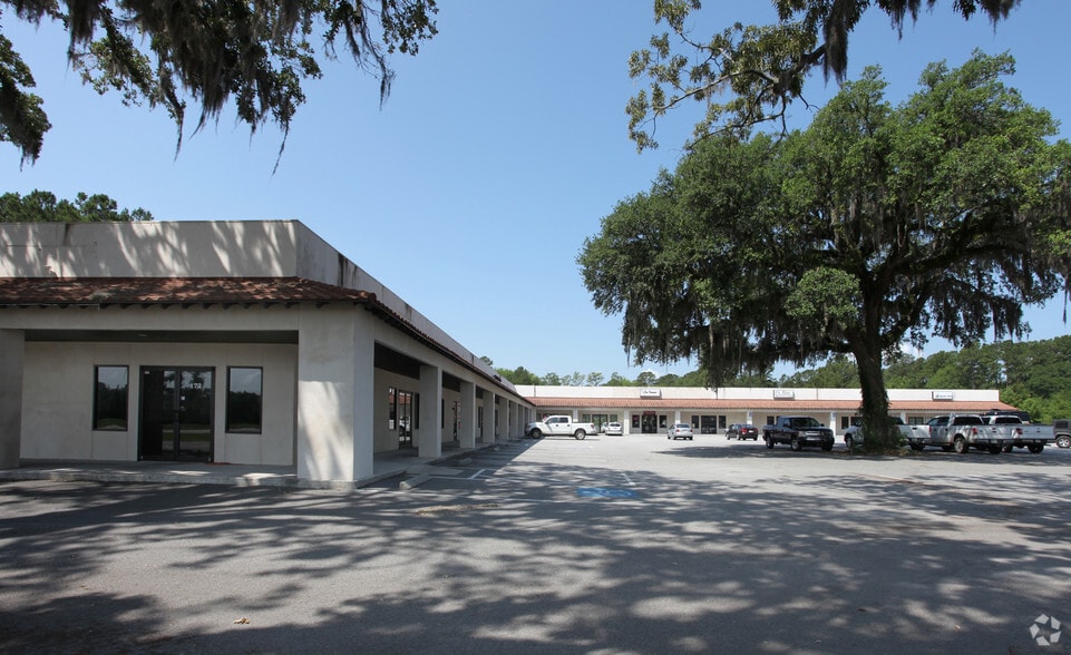 100-172 Cornerstone Dr, Brunswick, GA for sale - Building Photo - Image 2 of 6