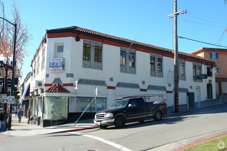 585 Mandana Blvd, Oakland, CA for lease - Building Photo - Image 2 of 4