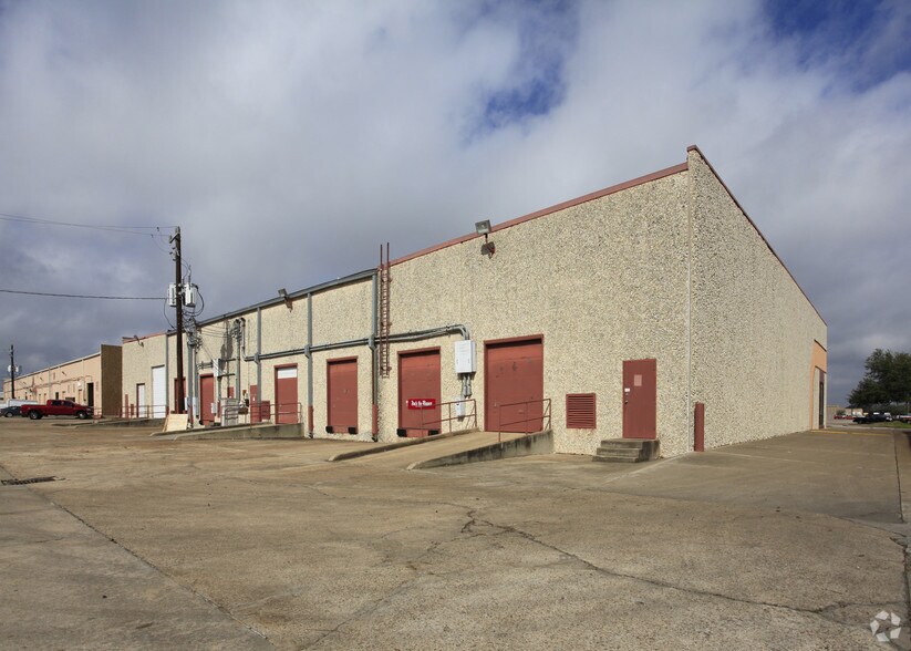 4003 Greenbriar Dr, Stafford, TX à louer - Photo du bâtiment - Image 3 de 7