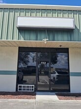 100-112 Airport Ln, Kissimmee, FL for lease Interior Photo- Image 1 of 2