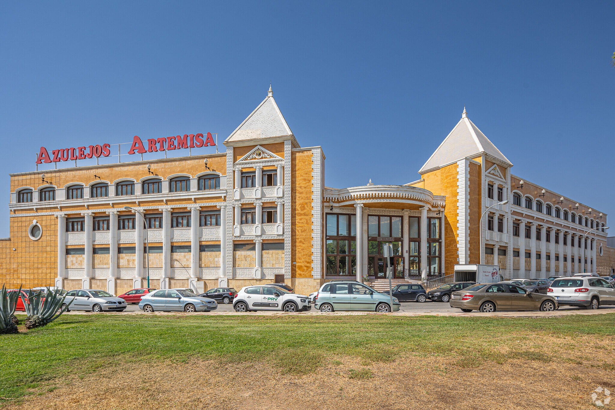 Calle Flauta Mágica, 7, Málaga, Málaga for lease Primary Photo- Image 1 of 3