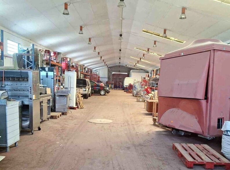 Industrial in Humanes de Madrid, Madrid for sale - Interior Photo - Image 2 of 4