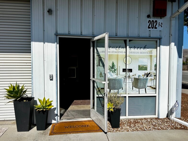 202 Tank Farm Rd, San Luis Obispo, CA for lease - Building Photo - Image 2 of 6