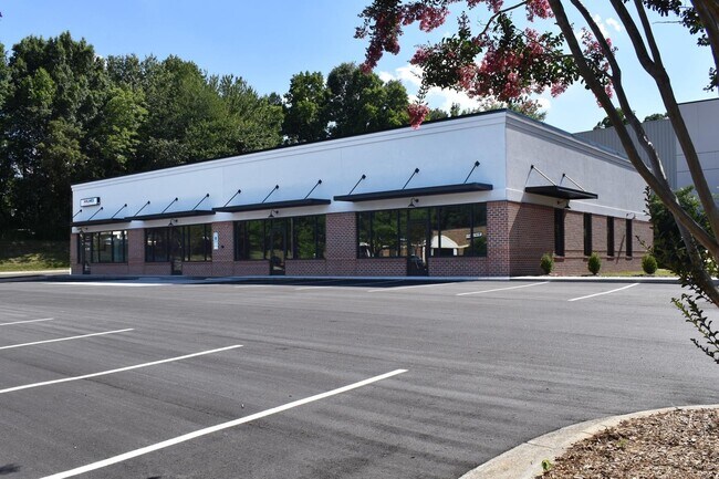 More details for 1070-1076 13th St SE, Hickory, NC - Multiple Space Uses for Lease