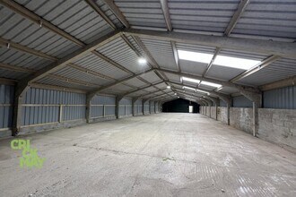 Deaks Lane, Haywards Heath for lease Interior Photo- Image 2 of 2