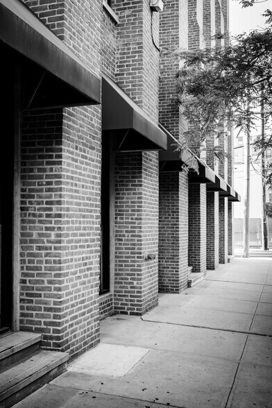 720 Monroe St, Hoboken, NJ à louer - Photo du bâtiment - Image 3 de 8