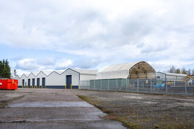Plus de détails pour Station Rd, Wolverhampton - Industriel à louer