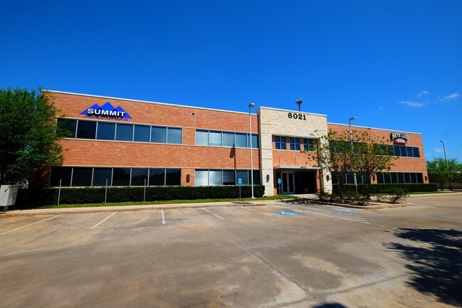 6021 Fairmont Pky, Pasadena, TX for sale - Building Photo - Image 1 of 1