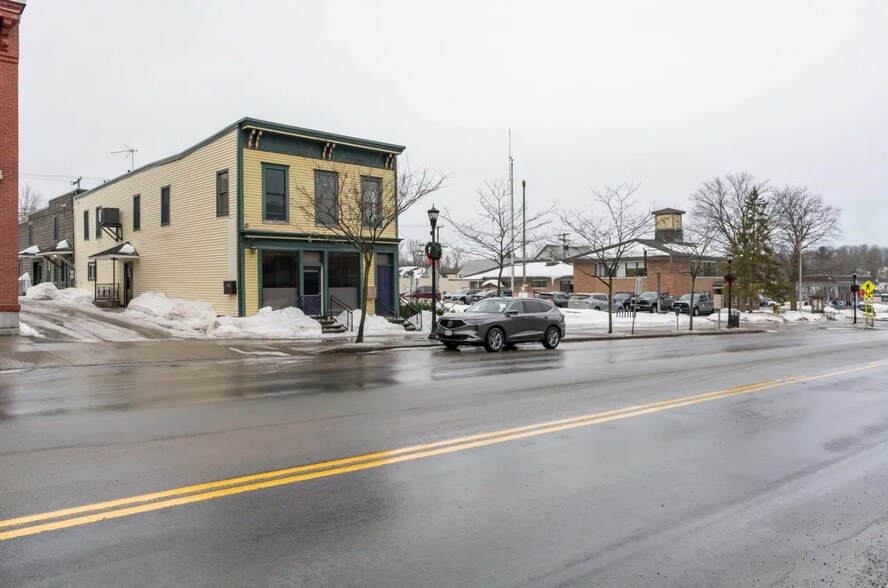 70 Main St, Canton, NY à vendre - Photo du bâtiment - Image 3 de 49