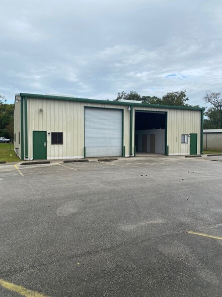 15541 S Brentwood St, Channelview, TX for sale - Building Photo - Image 3 of 3