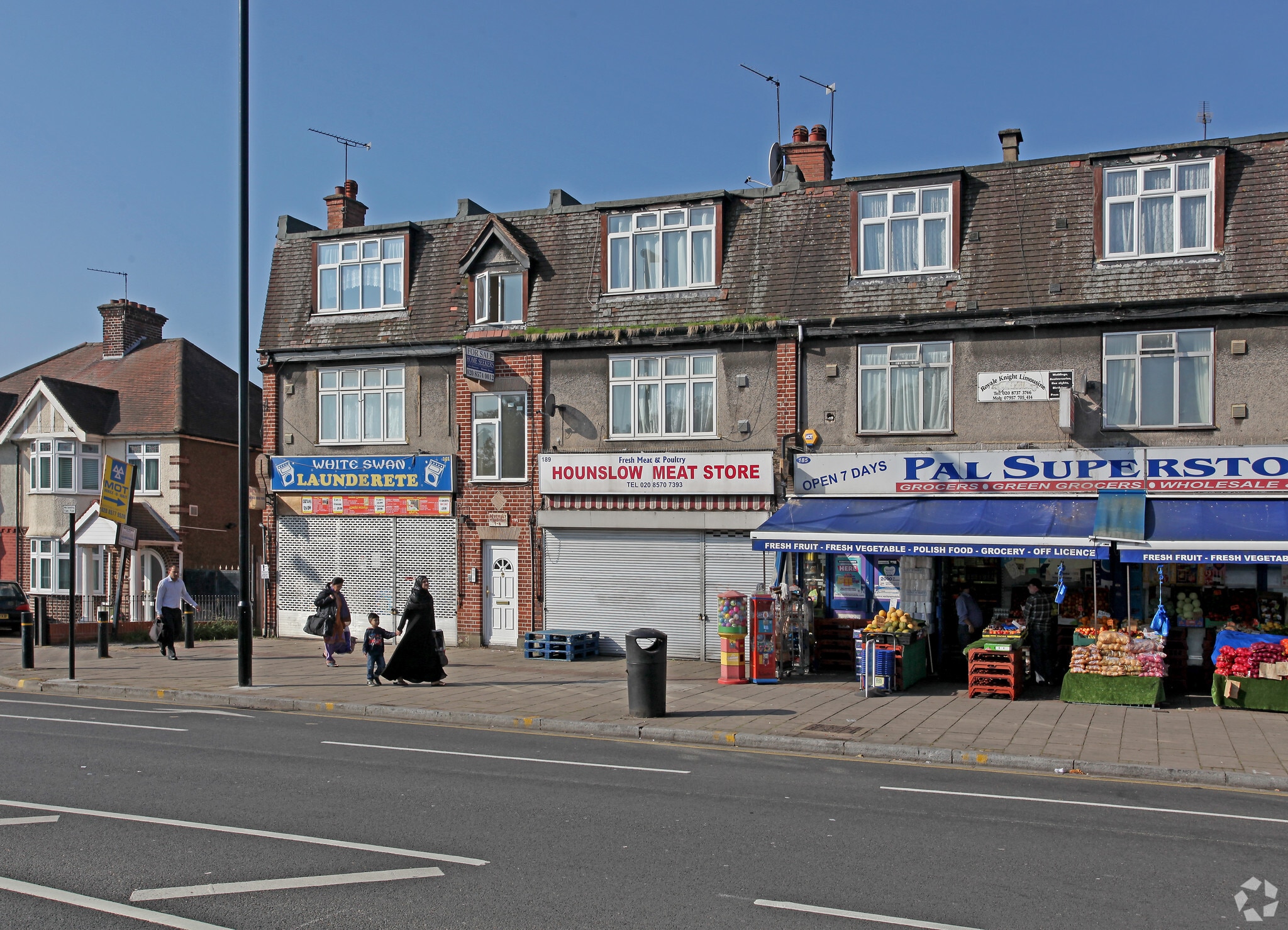 189 Wellington Road South, Hounslow for lease Primary Photo- Image 1 of 3